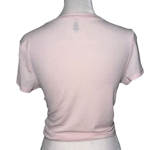 FREE PEOPLE MOVEMENT WOMEN’S TOPS IN SMALL COLOR PALE PINK SHORT SLEEVE NWOT - Picture 2 of 3